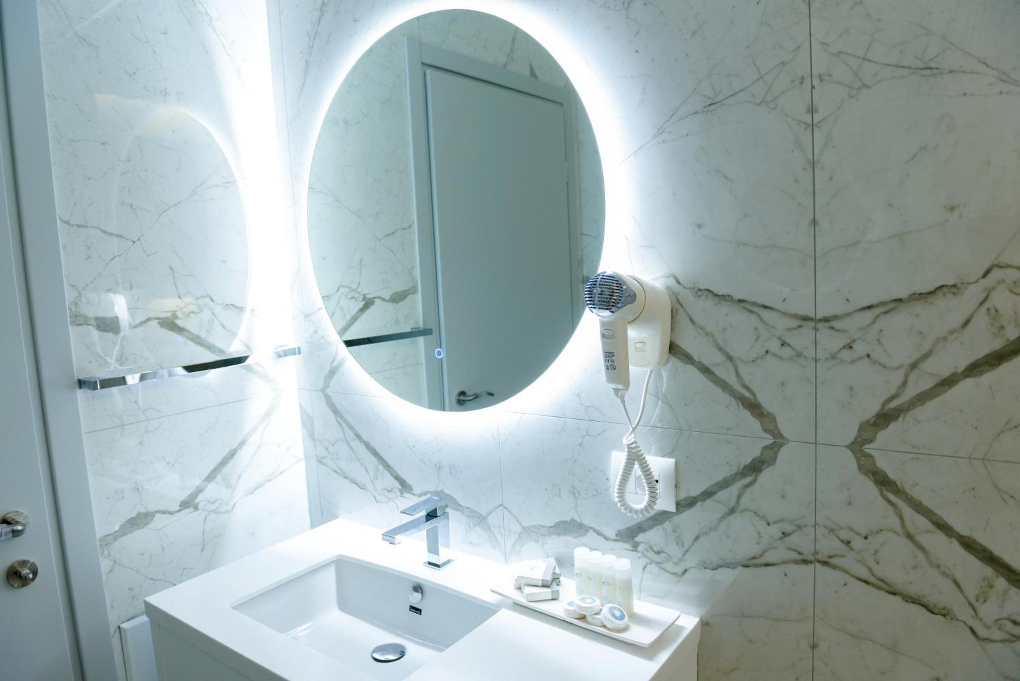Hotel One Влёра Экстерьер фото
